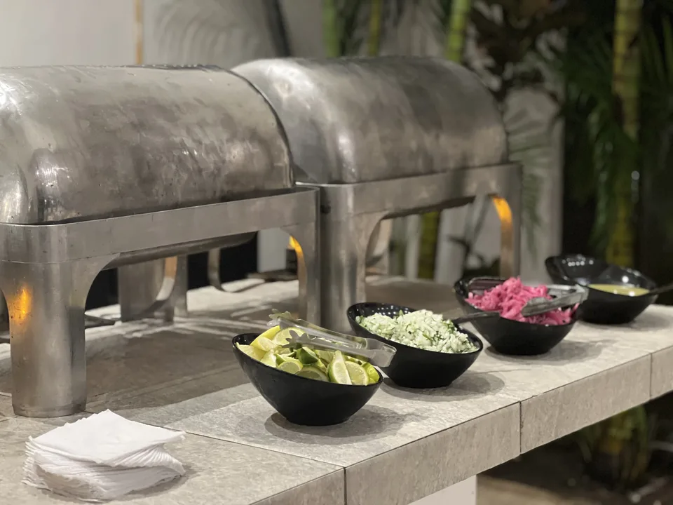 Buffet Con Estacion De Ensaladas Cancun · Buffet
